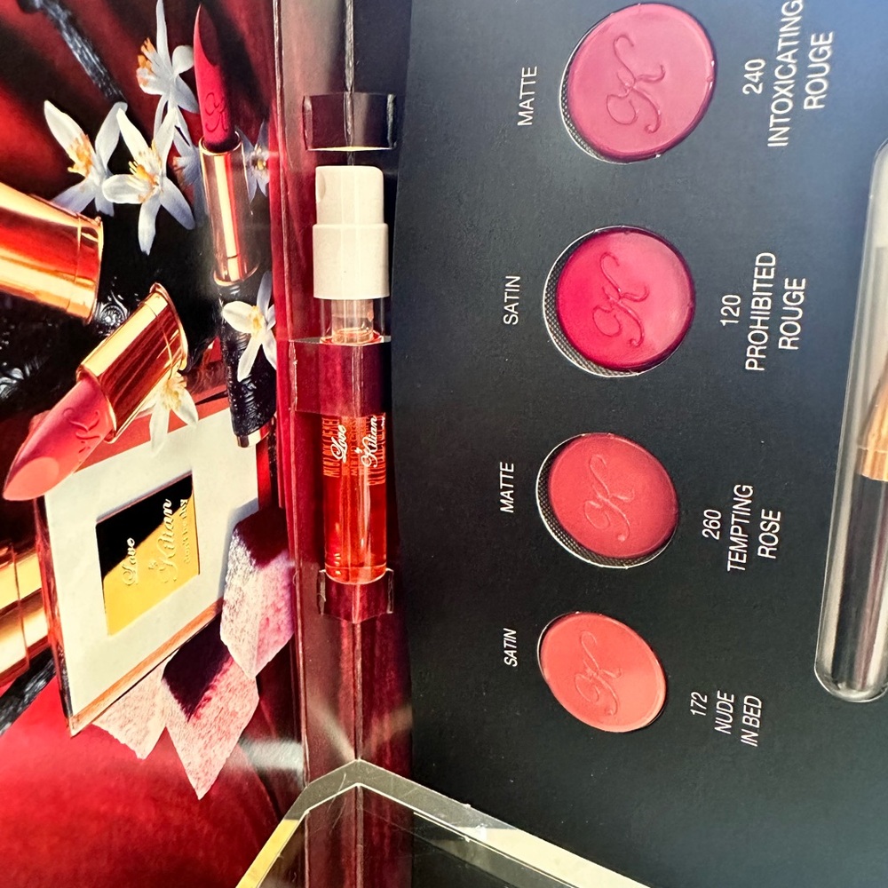 Kilian Love Don’t be Shy plus lipstick palette with brush